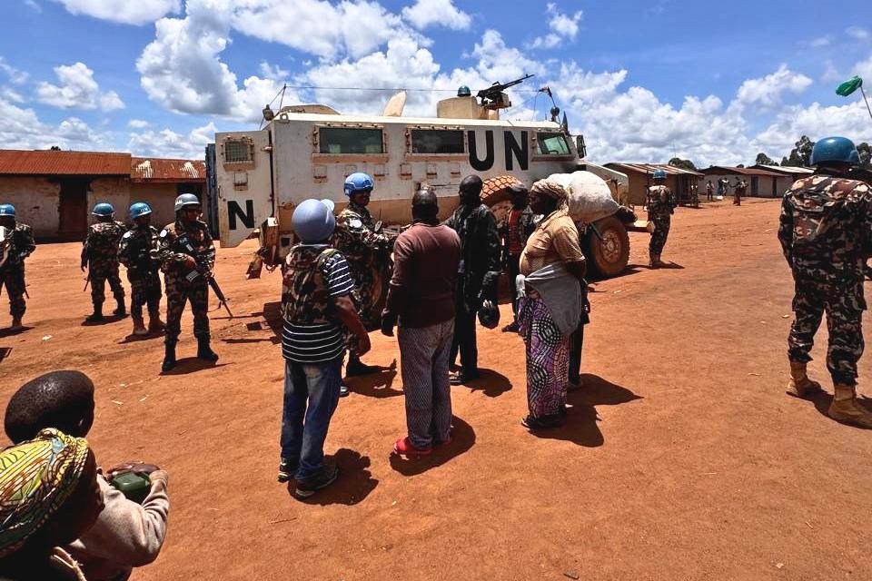 Among the former hostages are an officer of the Congolese National Police (PNC), a young activist from civil society movements, as well as a woman accompanied by her child. Photo MONUSCO Among the former hostages are an officer of the Congolese National Police (PNC), a young activist from civil society movements, as well as a woman accompanied by her child.